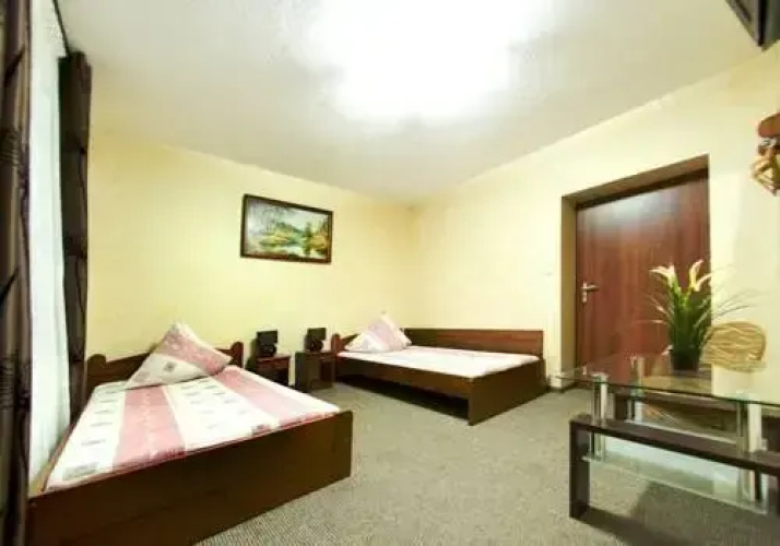Hotelik pod Dębami