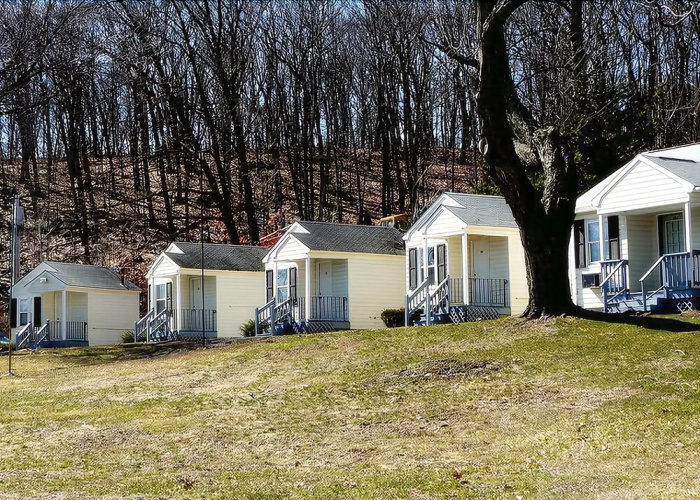 Rainbow Motel