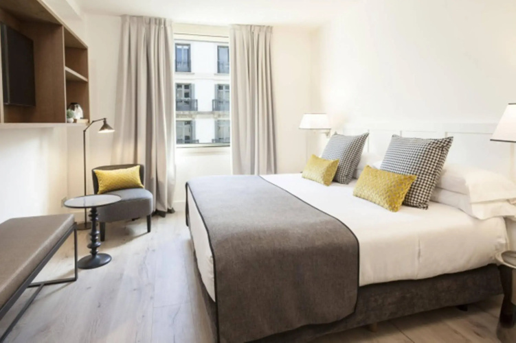 Catalonia Boulevard Hotel