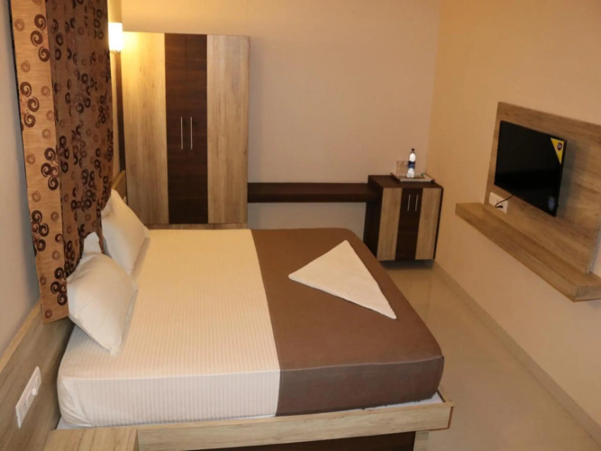 Jeyam Residency