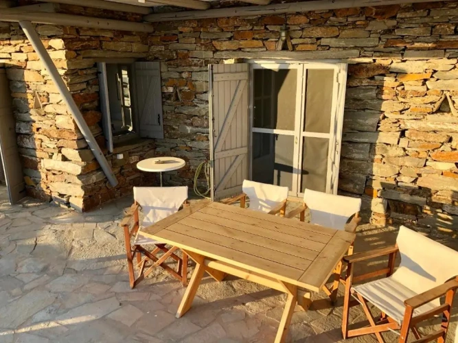 2 Bedrooms Cottage