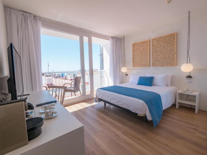 Premium Double room with partial sea view