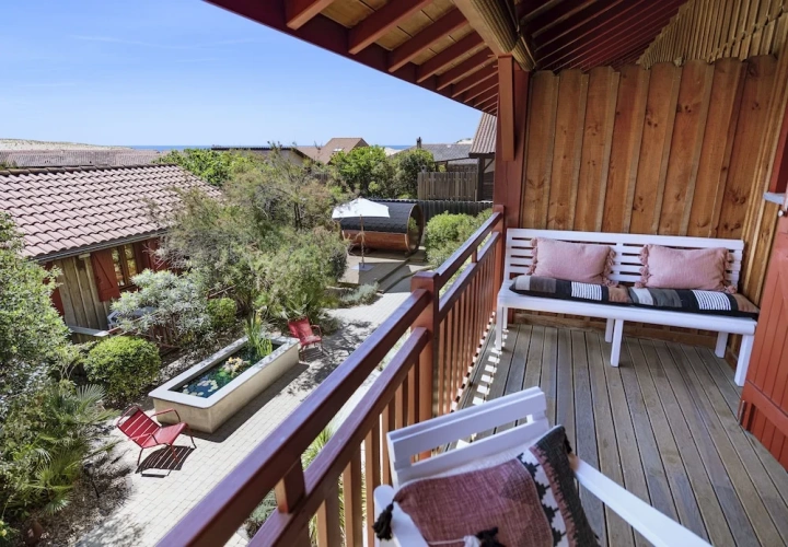Comfort Double room with balcony and with partial ocean view