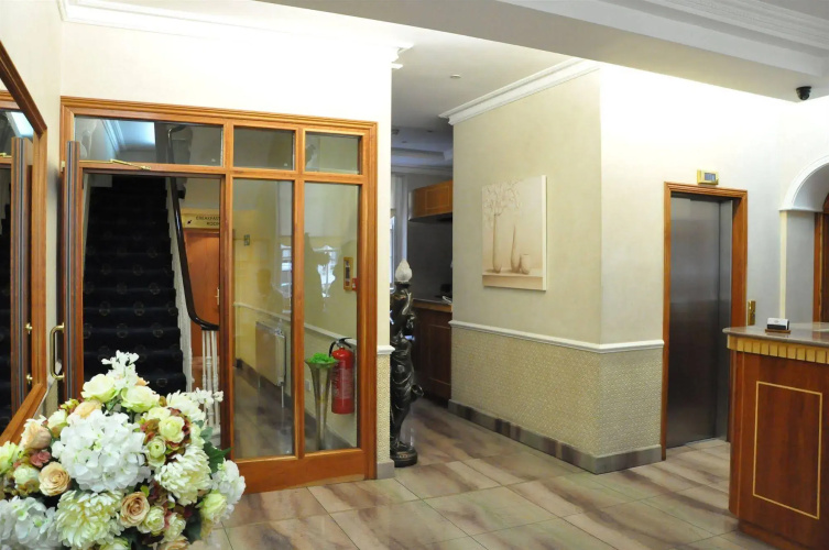 Olympic House Hotel