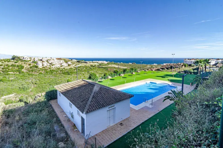 Jm2.b2 - Modern 2 Bed apt With Amazing sea Views