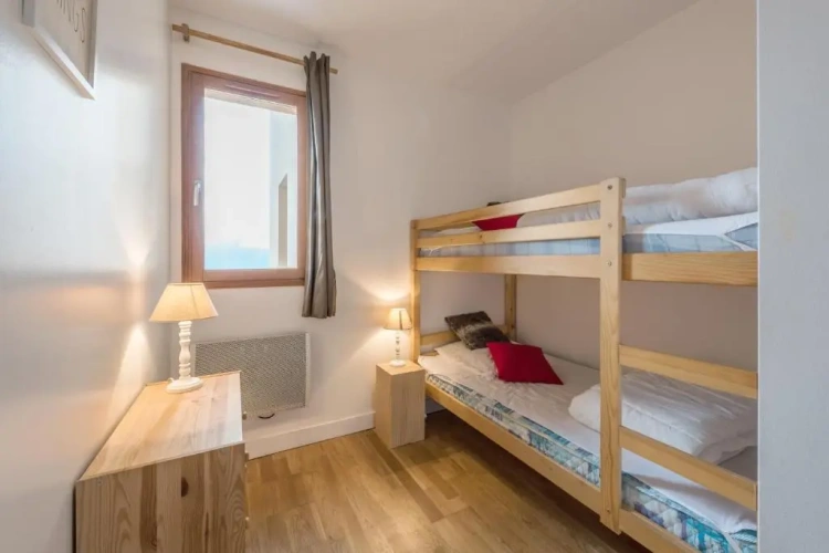 2 Bedrooms Apartment