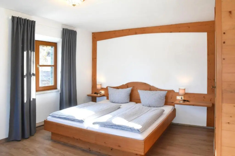 Alps Hostel