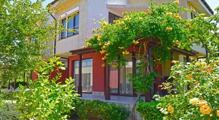Saint Stefan Villas