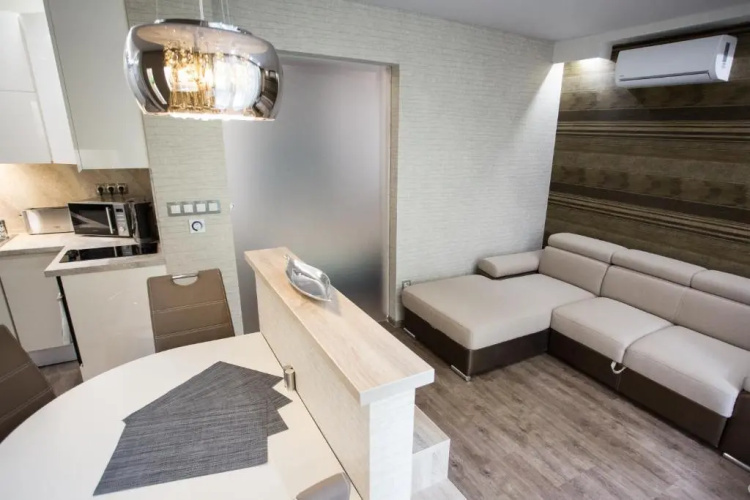 All Seasons Apartment
