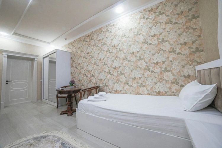 Globus Hotel