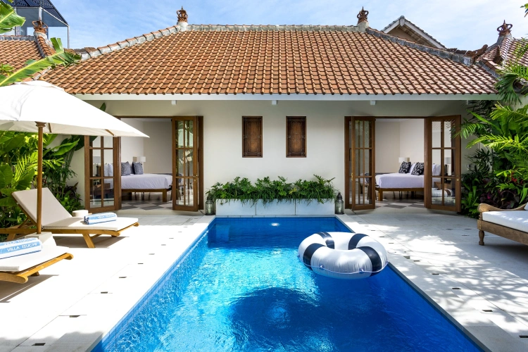 2 Bedrooms Villa