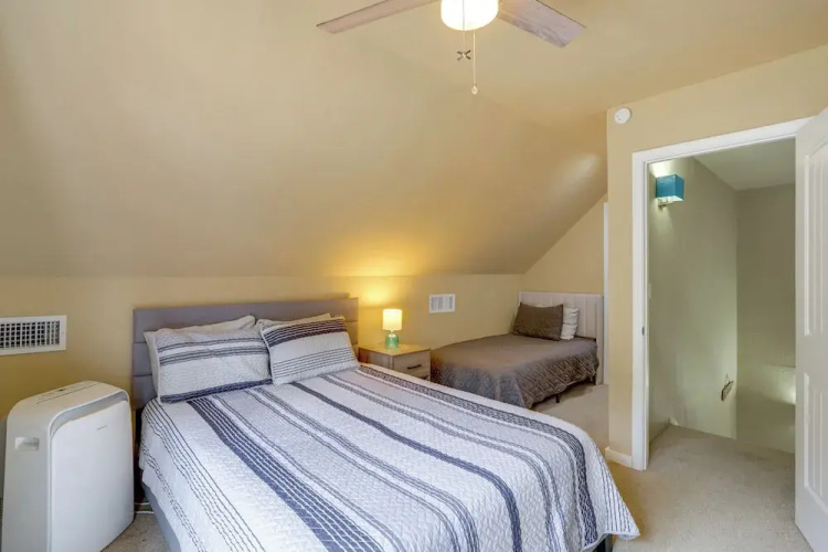 Lakefront Linn Creek Home: Family Friendly!