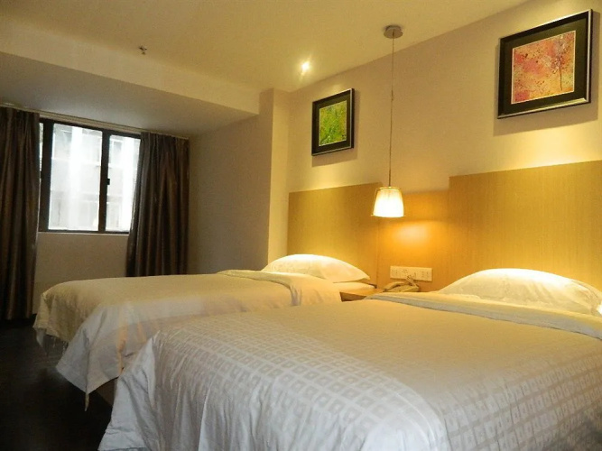 Sealy Hotel