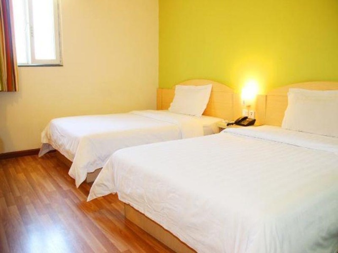 Standard Double room with city view