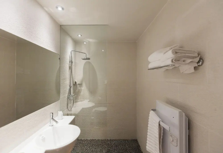 Hotel Bor