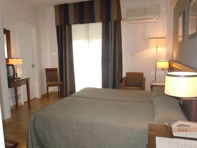 Standard Twin room with balcony