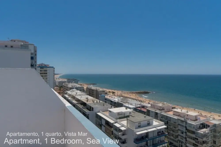 1 Bedroom Apartment with balcony and beachfront