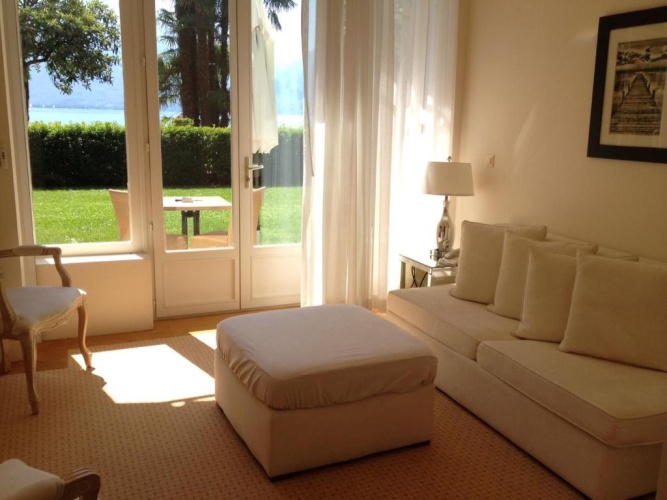 Basement Junior Suite with garden view
