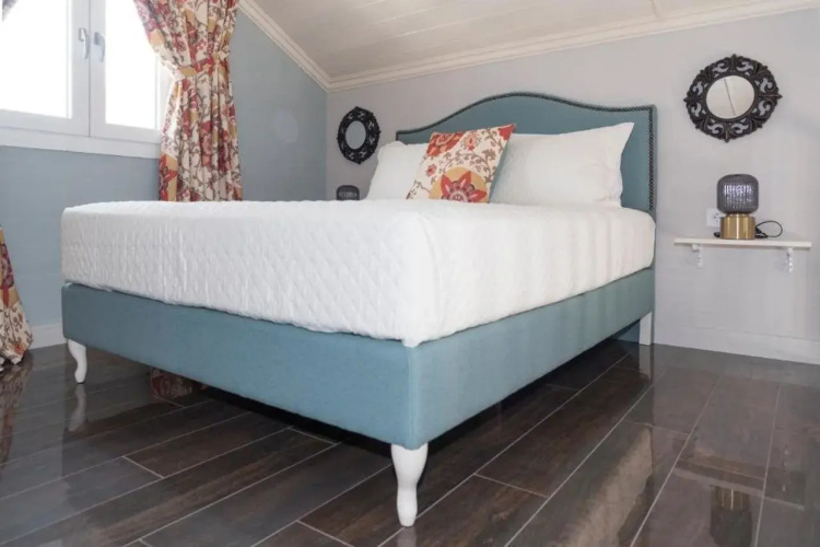 Nafsika Suites