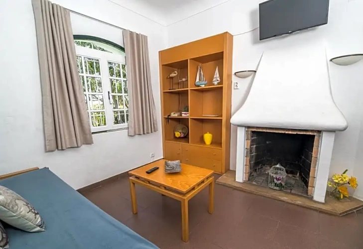 2 Bedrooms Cottage