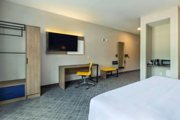 Comfort Inn and Suites
