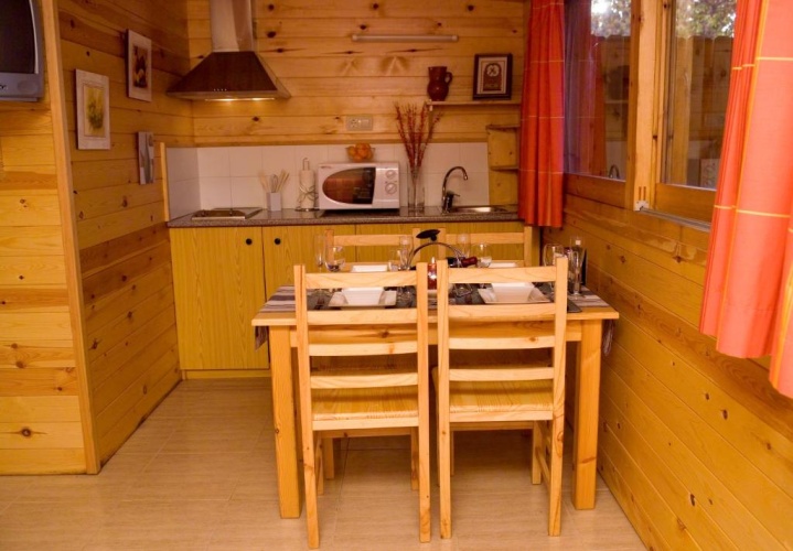 2 Bedrooms Cottage