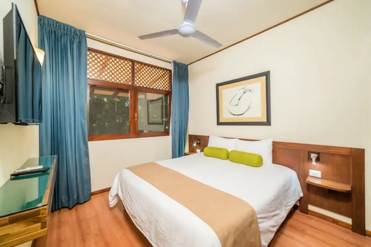 Suite with balcony