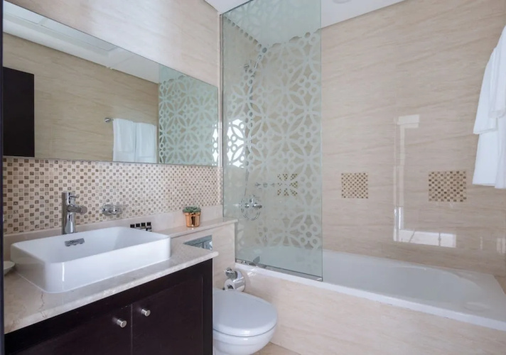 Rich & Vibrant 2BR With Study in Downtown Dubai