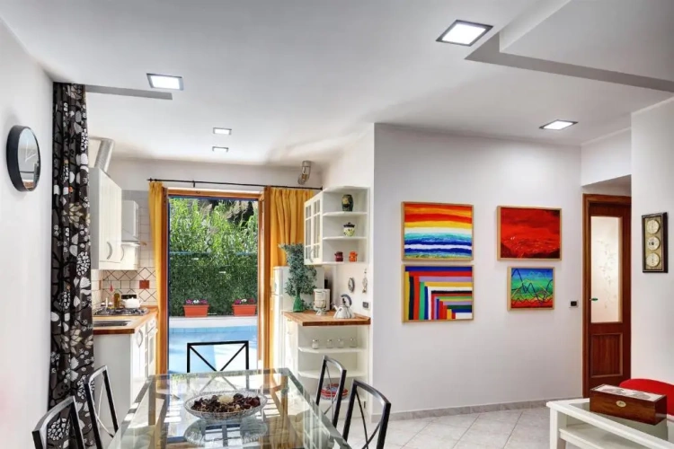 2 Bedrooms Apartment