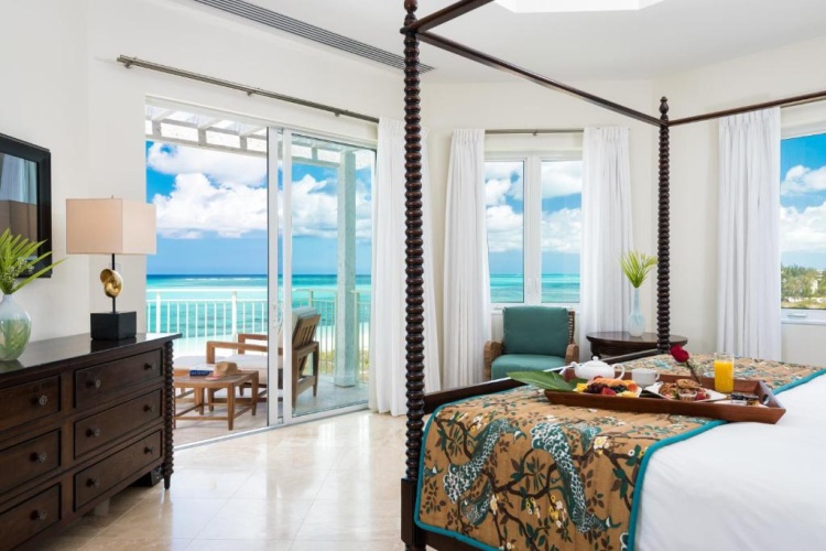 3 Bedrooms Premier Suite oceanfront