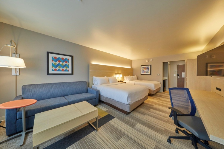 Quadruple Suite
