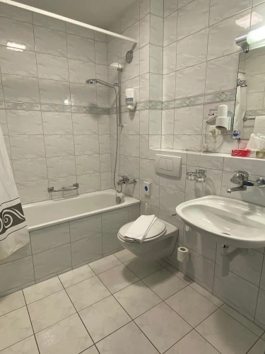 Economy Quadruple room