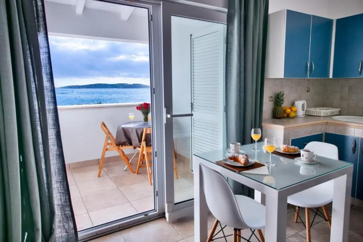 Seafront Suites Maja