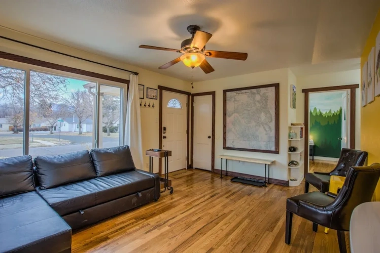 2 Bedrooms Cottage