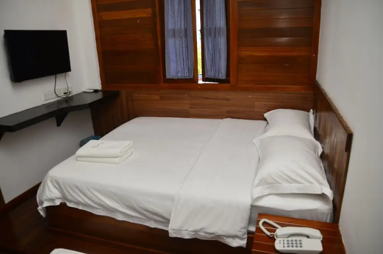 Hotel Five 2