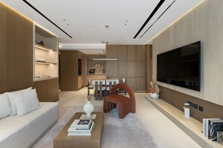 Prime JLT Stay Near Metro Lakeside Dining