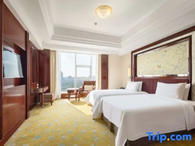 Deluxe Twin Suite with garden view