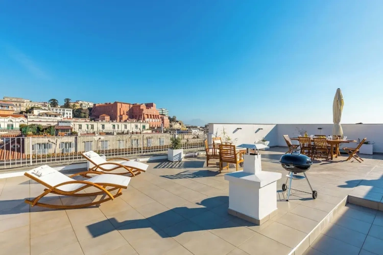 2 Bedrooms Apartment with sea view