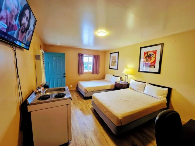 Economy Quadruple room