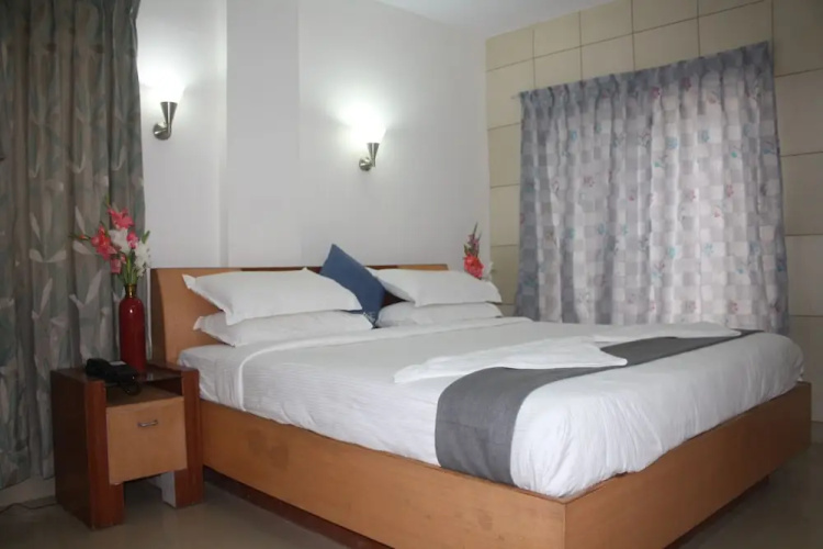 Hotel White Parrot