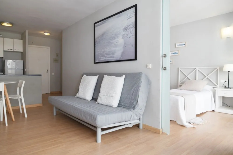 UHC Novelty Apartments
