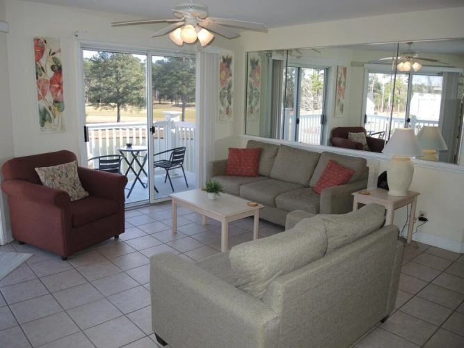 2607m 1 Bedroom Condo by RedAwning