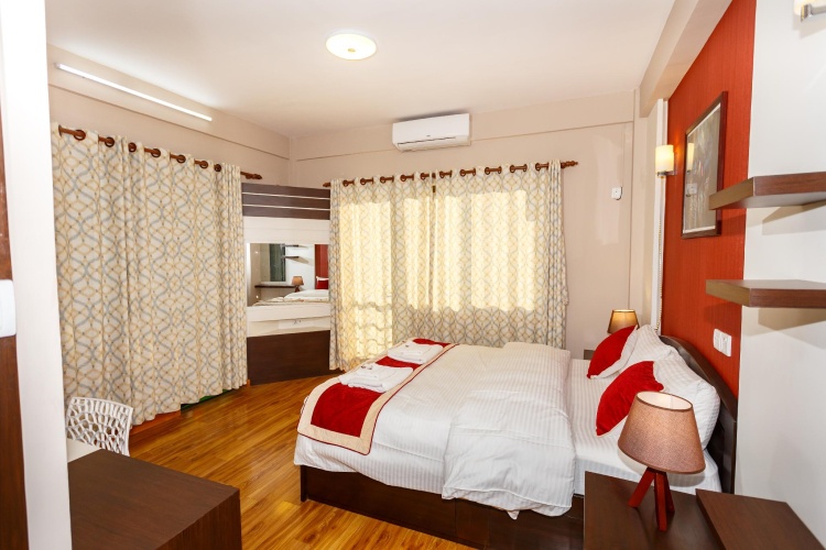 2 Bedrooms Apartment