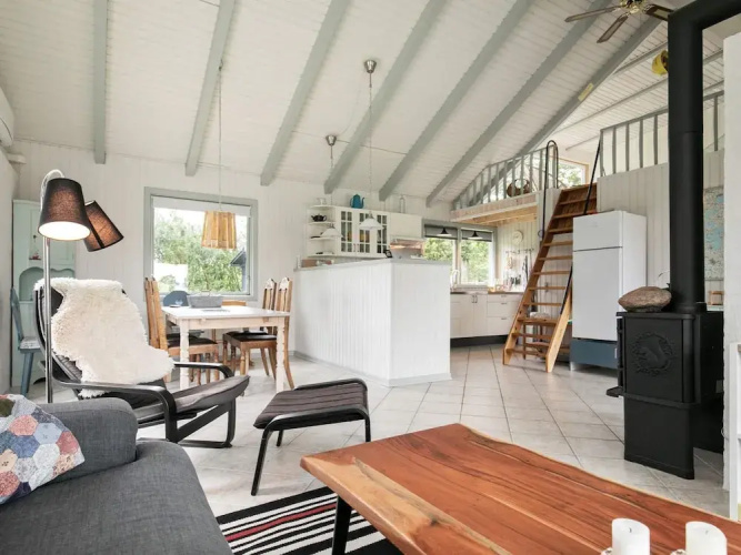6 Person Holiday Home in Roslev