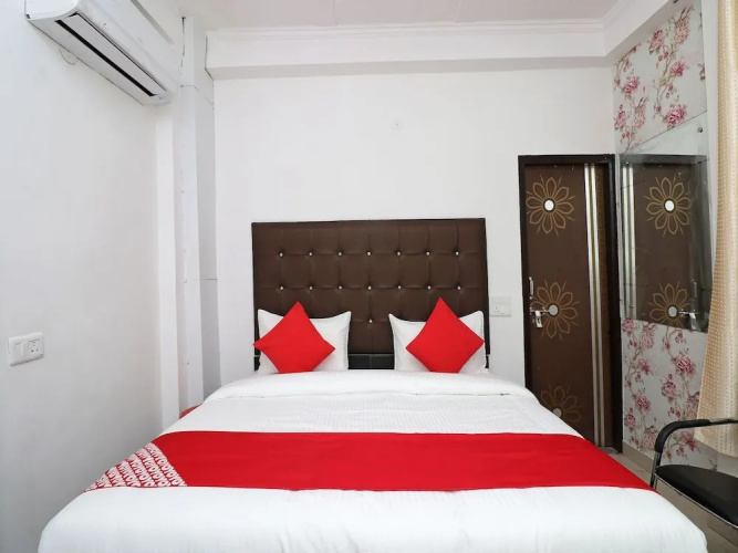 OYO 26119 Star Hotel