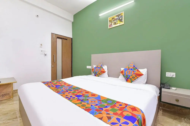 Fabhotel Avondale
