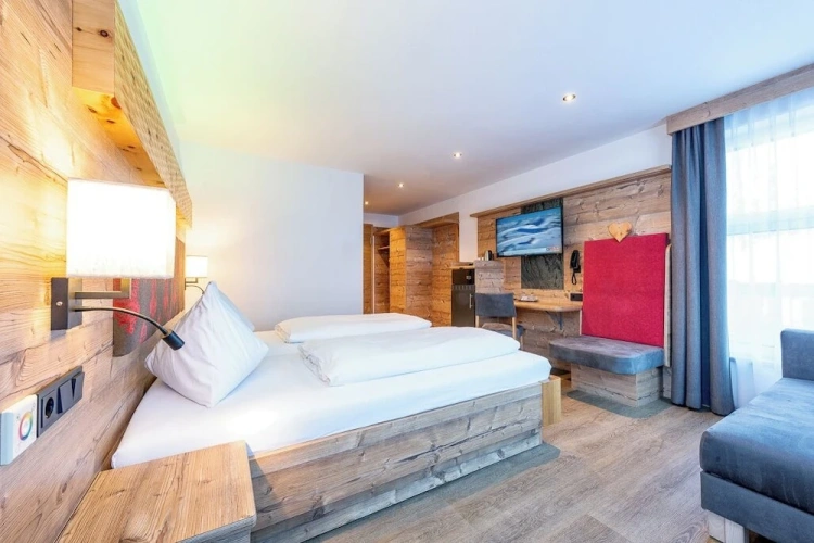 Comfort Double room with balcony and with mountain view