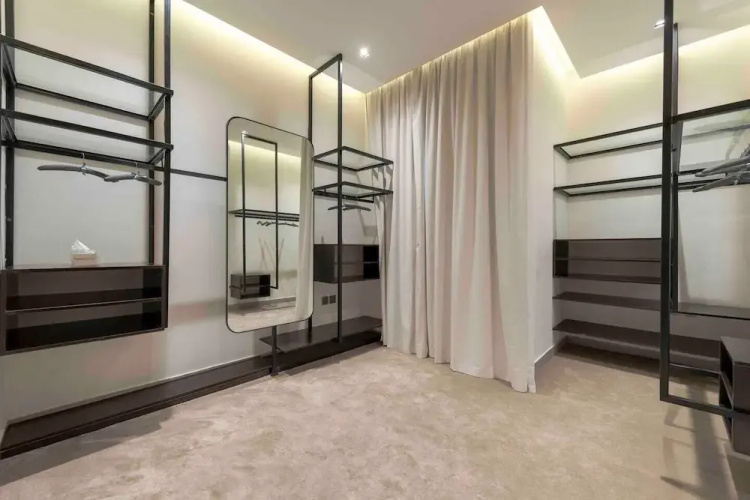 Trendy Apartment in Alwadi Vlll