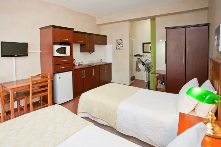 Miles B&B Guesthouse