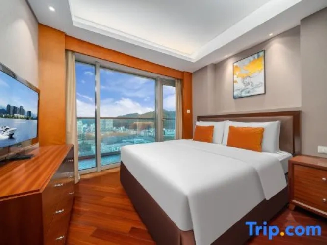 1 Bedroom Deluxe Double Suite with balcony and with lake view
